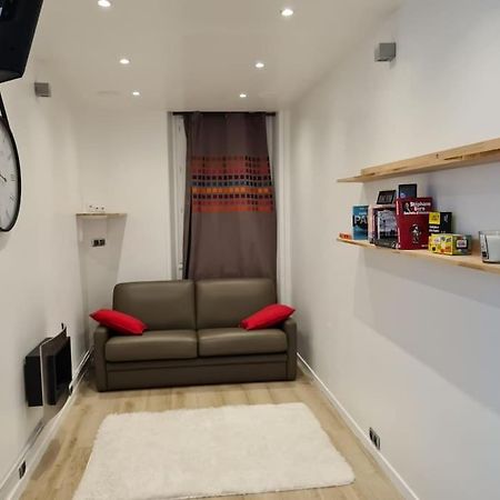 Suresnes : 2 Pieces Cosy Apartment Luaran gambar