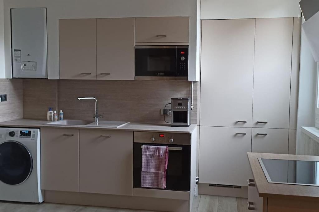 Suresnes : 2 Pieces Cosy Apartment Luaran gambar