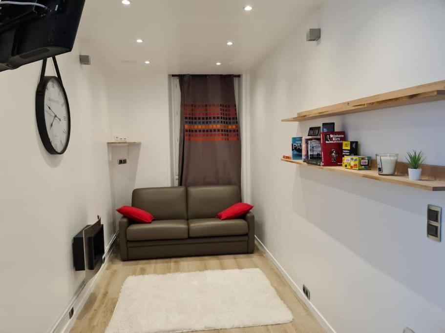 Suresnes : 2 Pieces Cosy Apartment Luaran gambar
